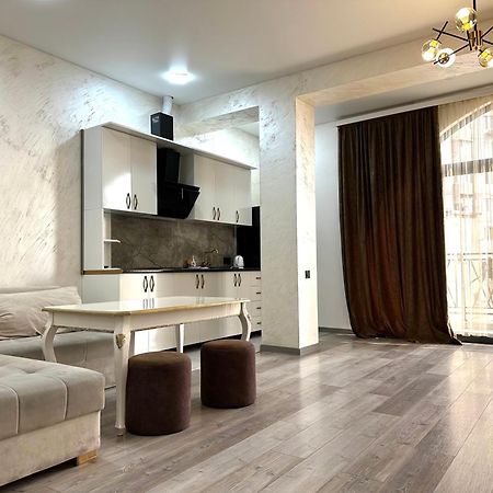 New Apartment In Downtown Jerevan Eksteriør billede