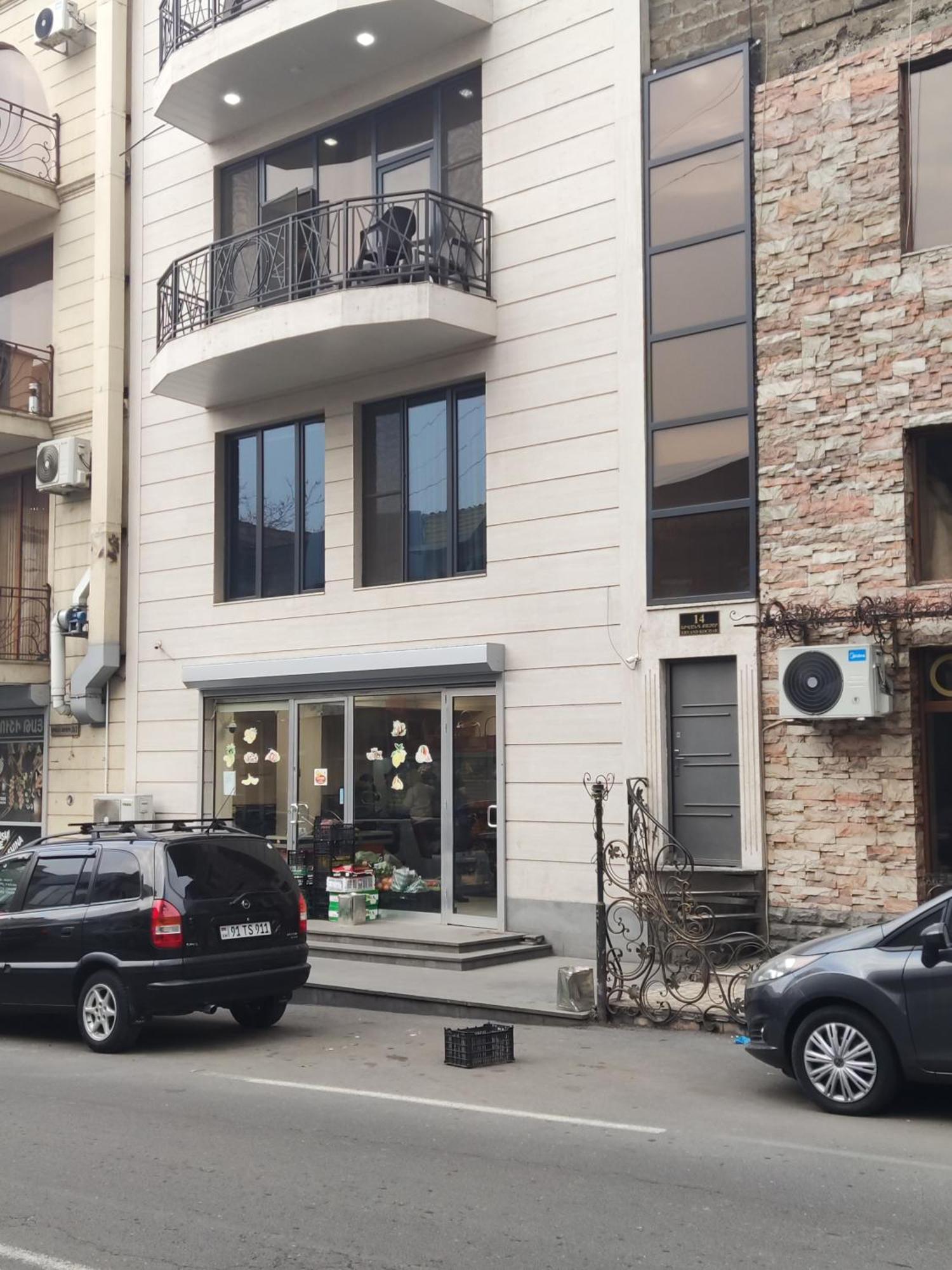 New Apartment In Downtown Jerevan Eksteriør billede